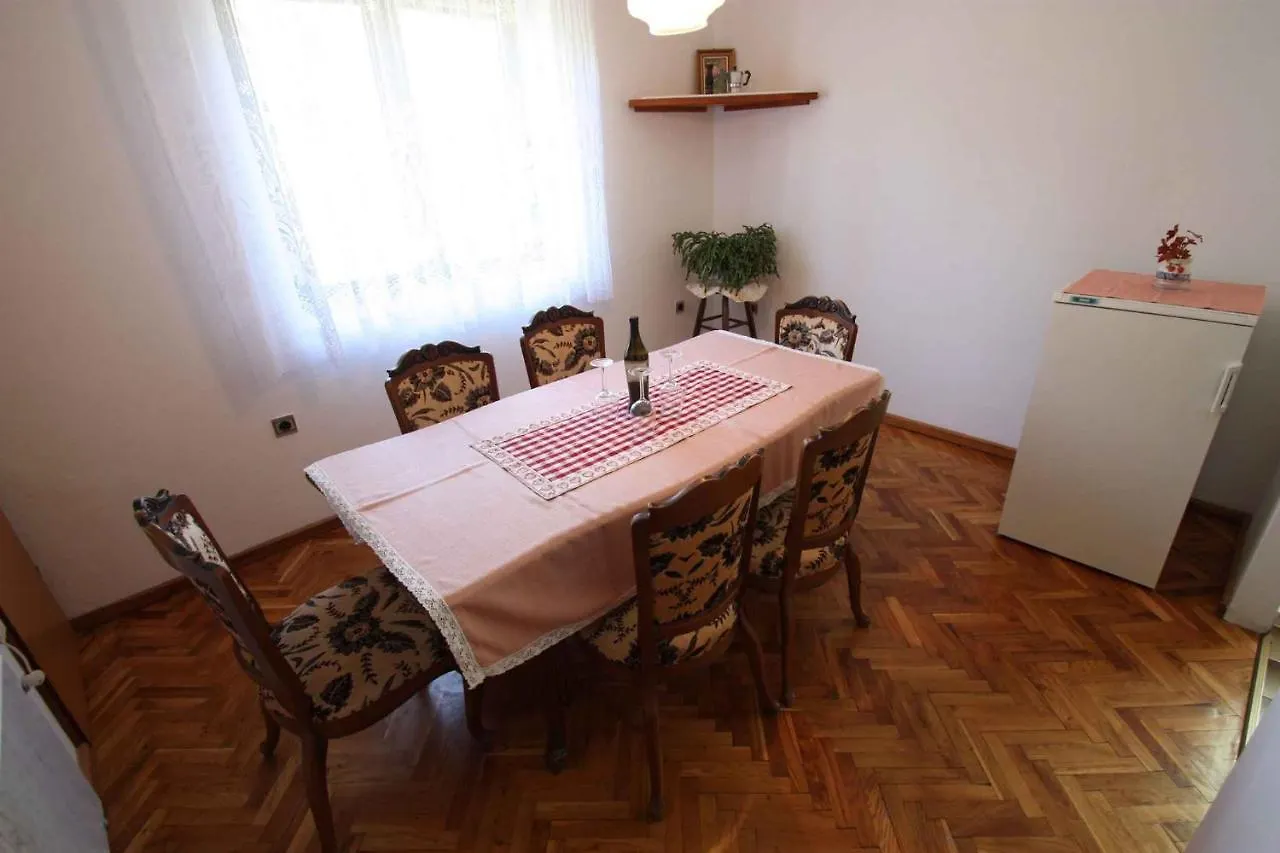 Apartments In Dramalj 5747 B