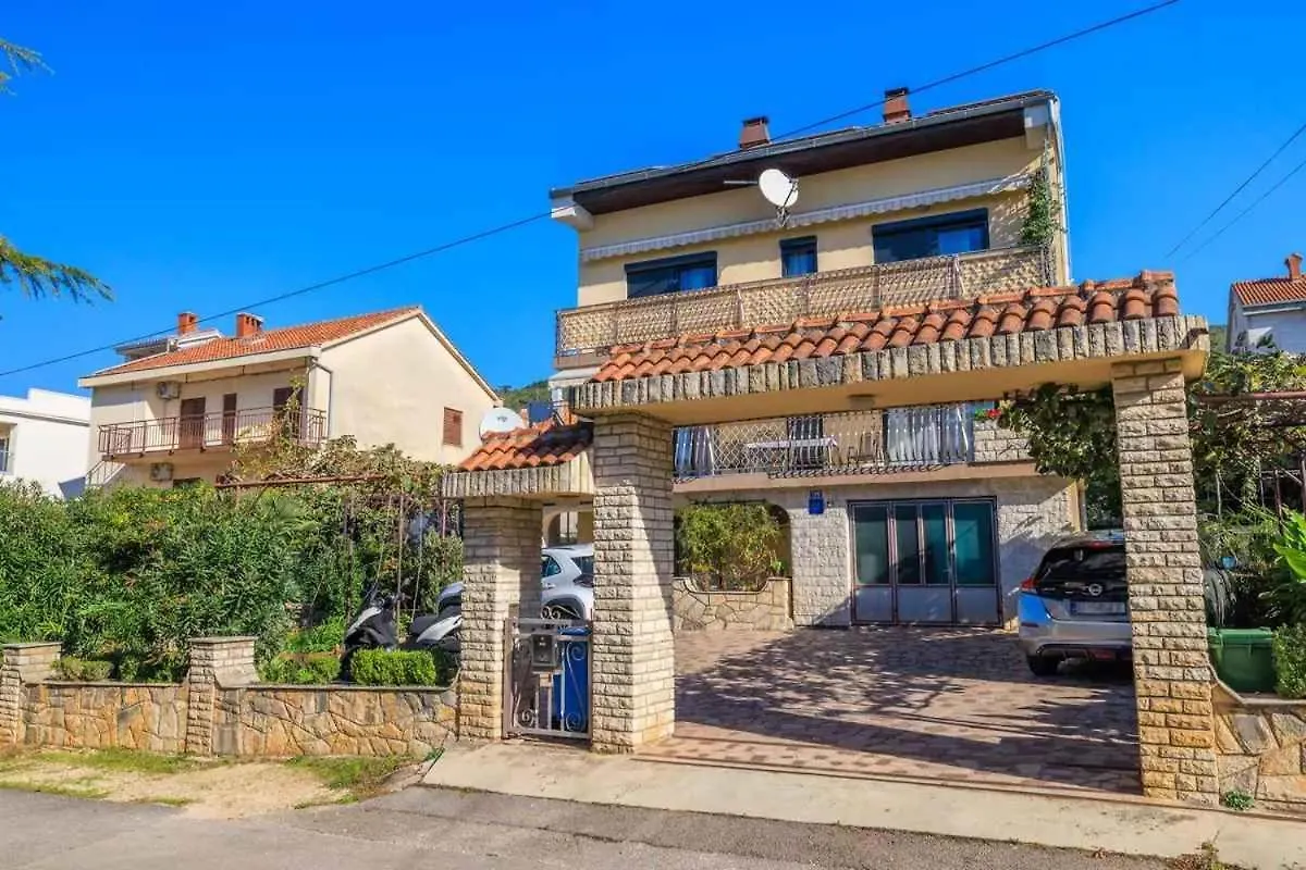 Apartments In Dramalj 5747 B