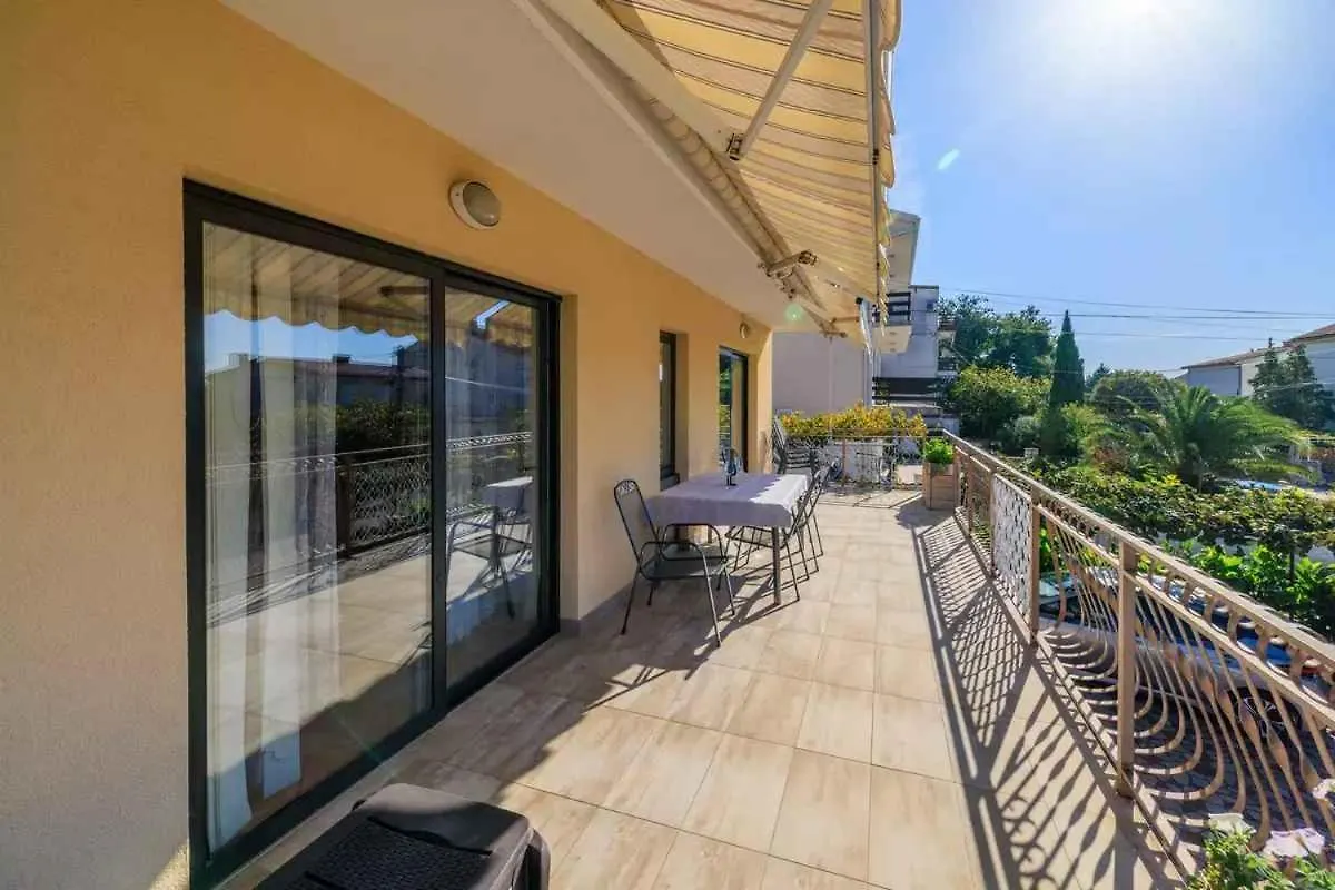 Apartments In Dramalj 5747 B Kroatien